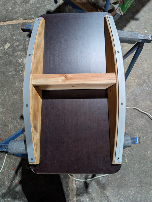 B - Ware / Zweibeinwippe 70 x 35 cm / Douglasie / Alu Schutzschiene